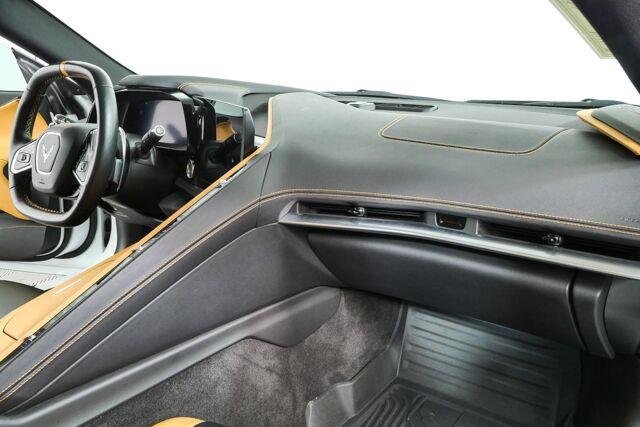 Used 2022 Chevrolet Corvette Stingray Preferred Conv w/ Z51 Performance Package RWD image 21