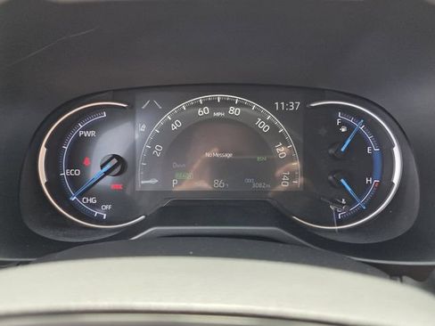 Used 2025 Toyota RAV4 XLE AWD/4WD image 32