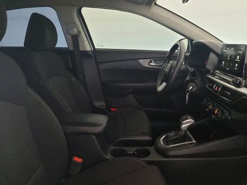 Used 2021 Kia Forte LXS FWD image 21