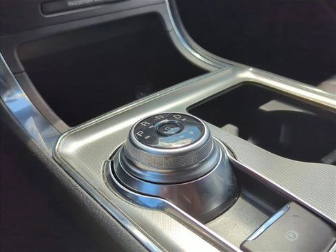 Used 2024 Ford Edge Titanium image 13