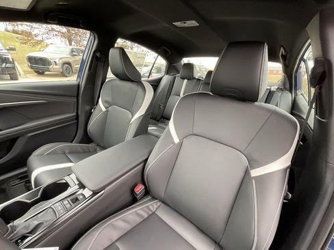 Certified 2026 Toyota Camry SE image 9