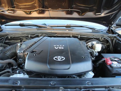 Used 2013 Toyota Tacoma PreRunner w/ SR5 Pkg RWD image 30