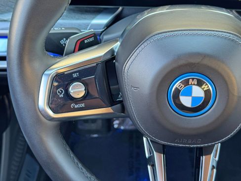 Used 2024 BMW i7 xDrive60 AWD/4WD image 23