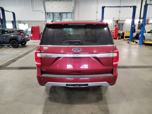 Used 2019 Ford Expedition XLT w/ Equipment Group 202A AWD/4WD image 6