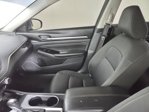 Used 2021 Nissan Altima 2.5 SV AWD/4WD image 15