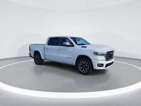 Used 2025 RAM 1500 Laramie image 9