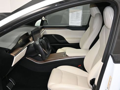 Used 2023 Tesla Model X AWD/4WD image 17