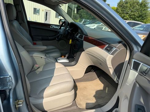 Used 2005 Chrysler Pacifica Touring FWD image 14