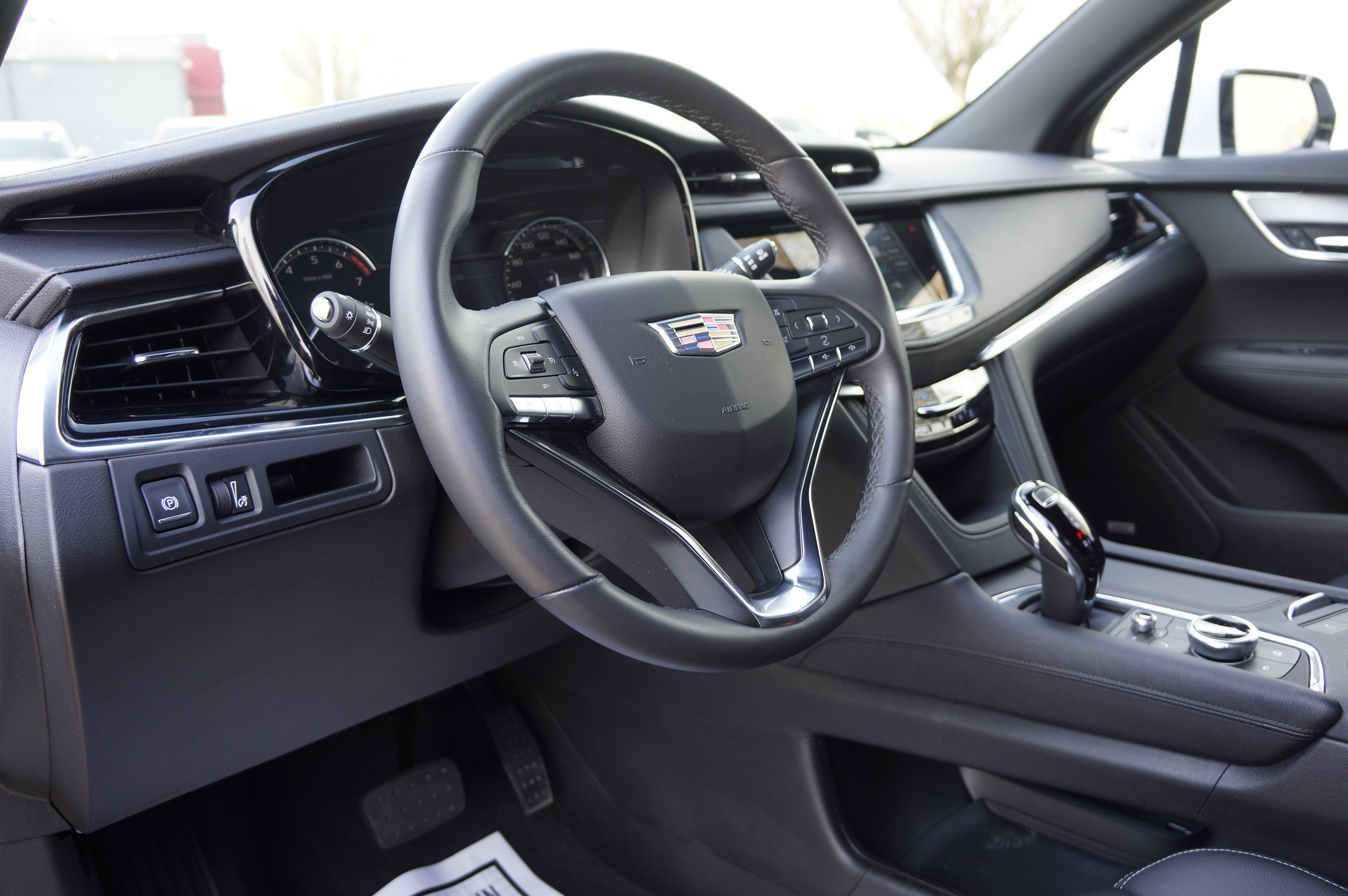 Used 2024 Cadillac XT6 Luxury AWD/4WD image 23