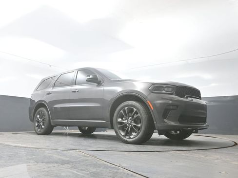 Used 2021 Dodge Durango SXT image 24