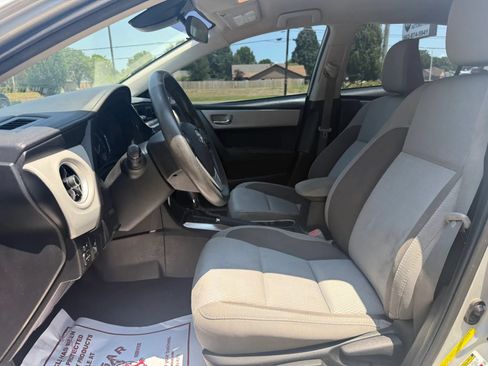 Used 2018 Toyota Corolla LE FWD image 10