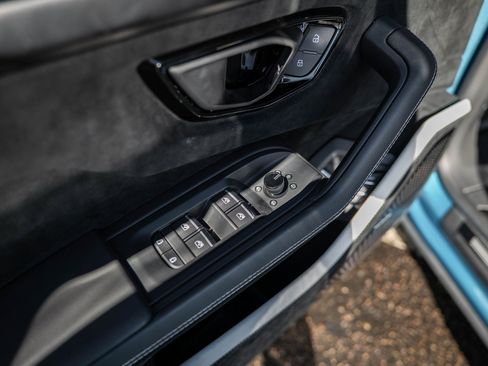 Used 2023 Lamborghini Urus Performante image 25