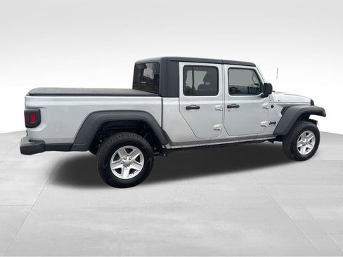Used 2023 Jeep Gladiator Sport image 7
