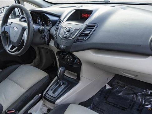 Used 2013 Ford Fiesta S image 25