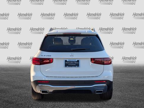New 2026 Mercedes-Benz GLB 250 250 image 9
