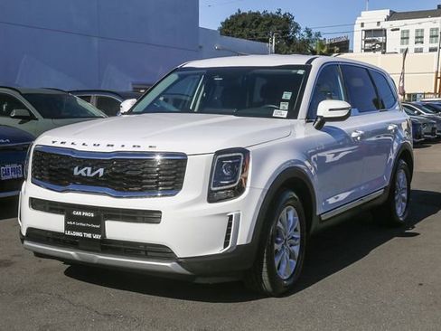 Certified 2022 Kia Telluride LX image 5