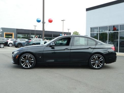 Used 2018 BMW 330e image 9