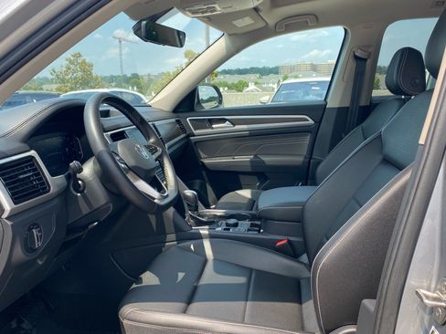 Used 2023 Volkswagen Atlas SE w/ Panoramic Sunroof Package AWD/4WD image 13
