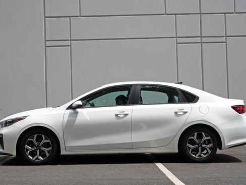 Used 2021 Kia Forte LXS FWD image 8