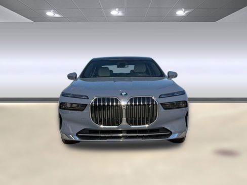 New 2026 BMW i7 xDrive60 w/ Executive Package AWD/4WD image 4