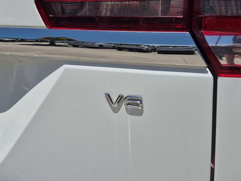 Used 2019 Volkswagen Atlas SEL R-Line FWD image 7