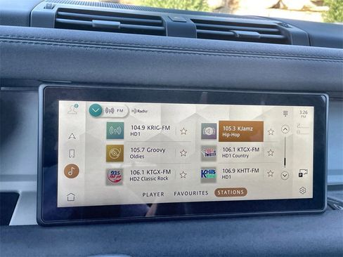 Certified 2023 Land Rover Defender 90 SE image 23