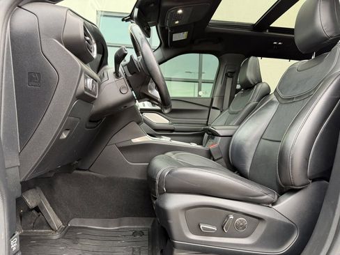 Used 2020 Ford Explorer ST w/ ST Street Pack image 6