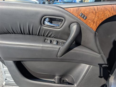 Used 2024 Nissan Armada SL w/ Captain's Chairs Package image 22