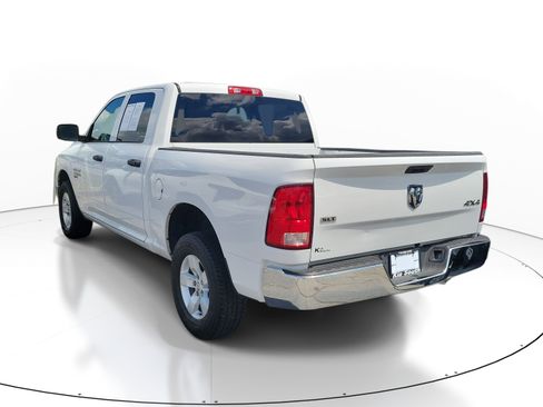 Used 2022 RAM 1500 Classic SLT AWD/4WD image 4