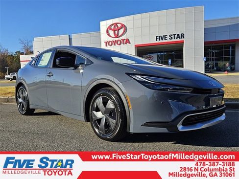 New 2026 Toyota Prius SE image 1