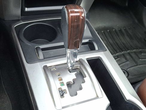 Used 2020 Toyota 4Runner Limited AWD/4WD image 15