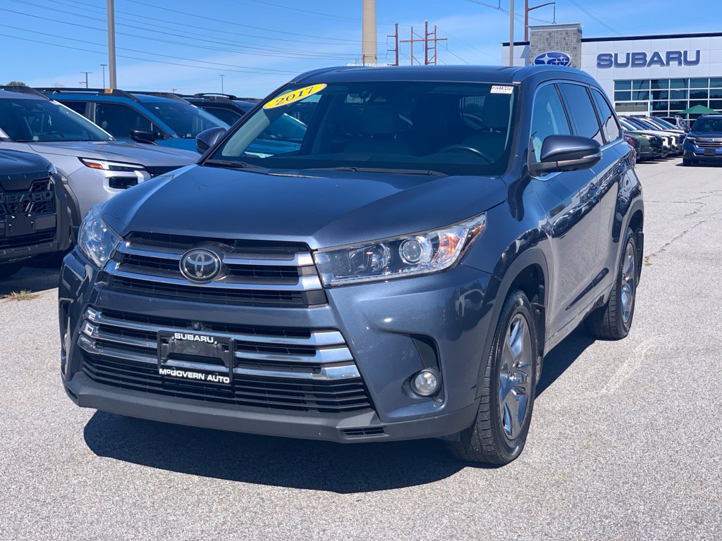 Used 2017 Toyota Highlander Limited Platinum w/ Carpet Mat Package AWD/4WD image 4