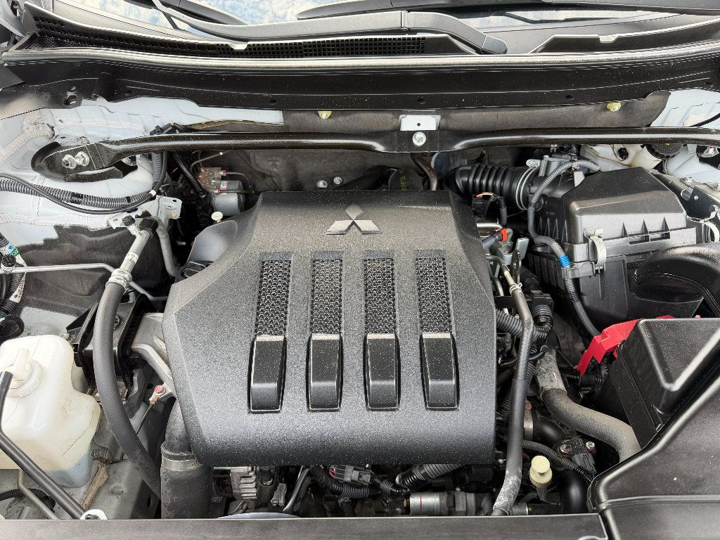 Used 2025 Mitsubishi Eclipse Cross SE AWD/4WD image 40
