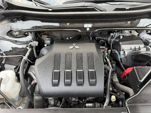 Used 2025 Mitsubishi Eclipse Cross SE AWD/4WD image 40