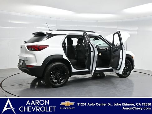 New 2026 Chevrolet TrailBlazer LT w/ Midnight Edition image 4