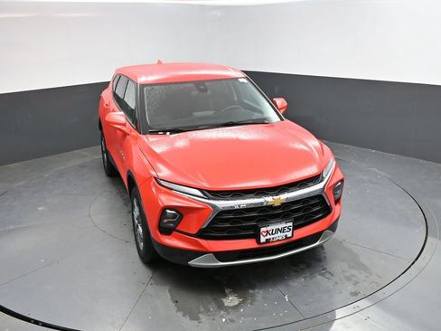 Used 2025 Chevrolet Blazer LT FWD image 27