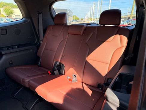 Certified 2025 Kia Telluride SX Prestige AWD/4WD image 24