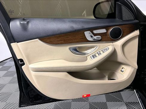 Used 2019 Mercedes-Benz C 300 Sedan image 23
