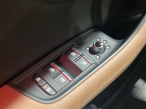 Used 2025 Audi Q7 3.0T Premium Plus w/ Premium Plus Package image 5