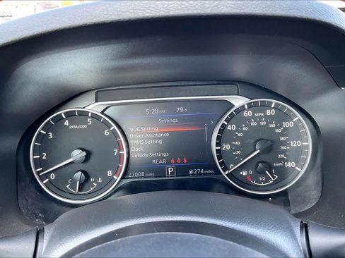 Used 2025 Nissan Altima 2.5 SV FWD image 15