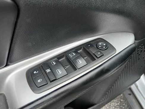 Used 2016 Dodge Journey SE w/ Flexible Seating Group image 8