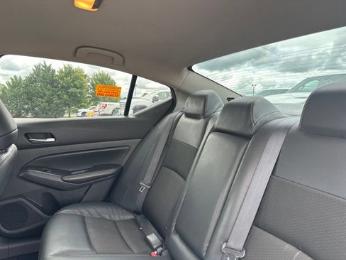Used 2021 Nissan Altima 2.5 SR FWD image 9