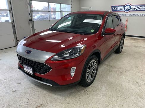 Used 2022 Ford Escape SEL w/ Class II Trailer Tow Package image 2