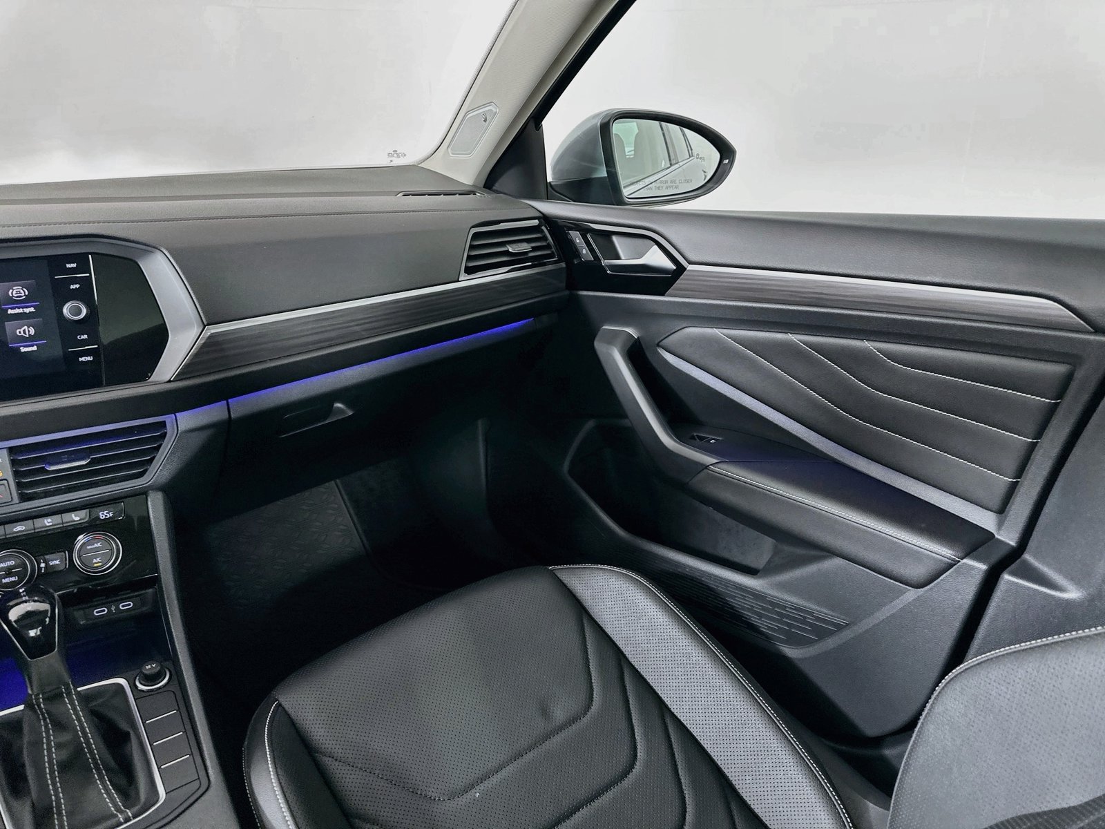 Certified 2024 Volkswagen Jetta SEL FWD image 23