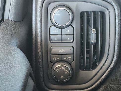 New 2026 Chevrolet Silverado 1500 Custom Trail Boss w/ Dark Appearance Package image 17