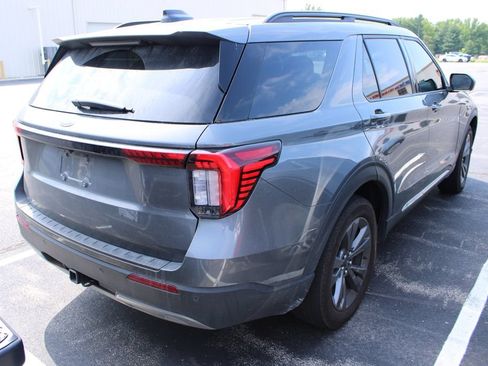 Used 2025 Ford Explorer Active w/ Active Comfort Package AWD/4WD image 5