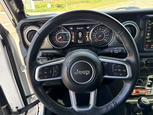 Used 2020 Jeep Gladiator Rubicon image 28
