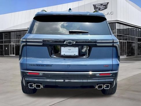 Used 2025 Chevrolet Traverse RS AWD/4WD image 6