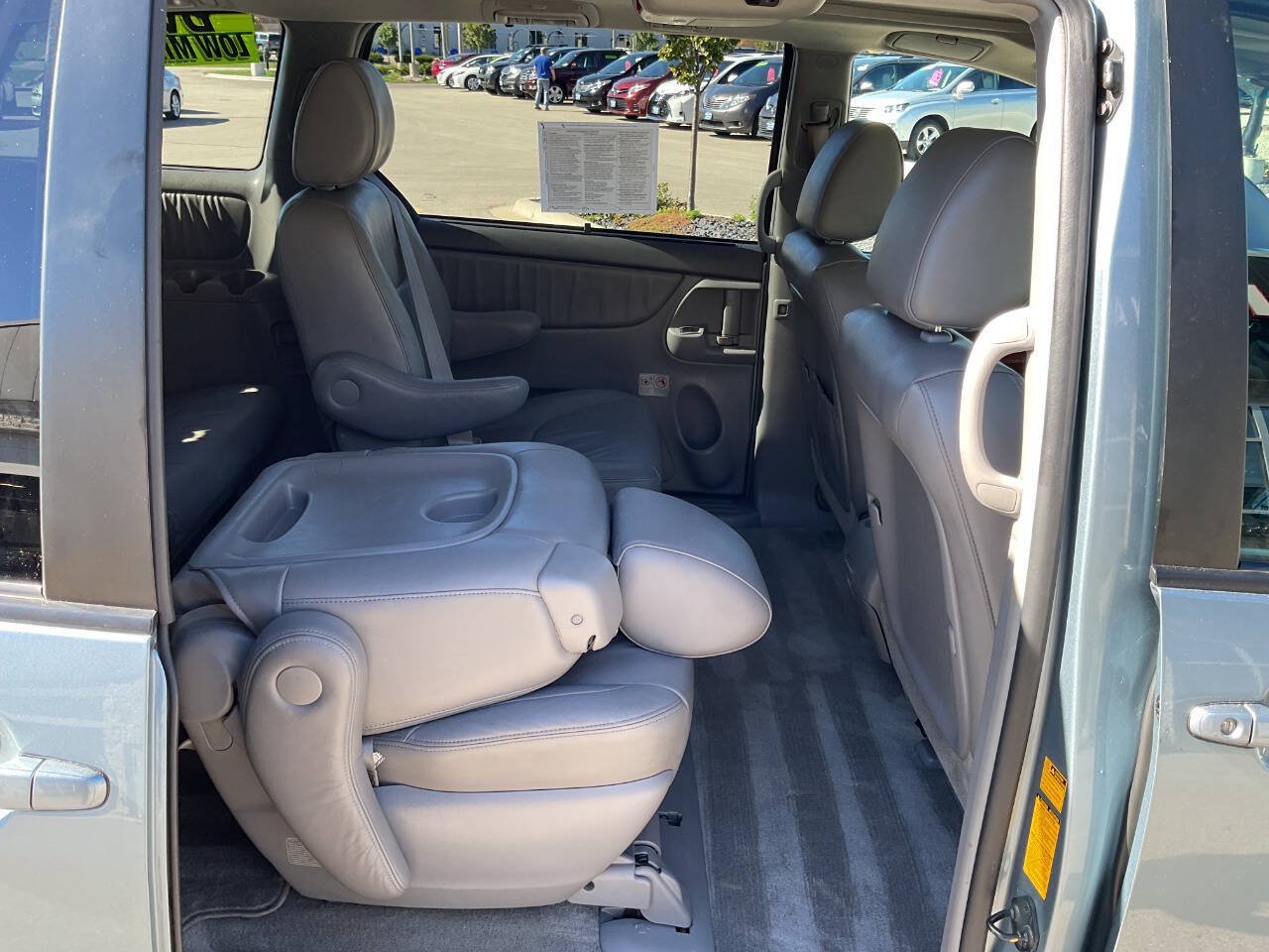 Used 2010 Toyota Sienna XLE w/ Towing Prep Pkg FWD image 42
