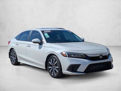 Used 2024 Honda Civic EX image 3